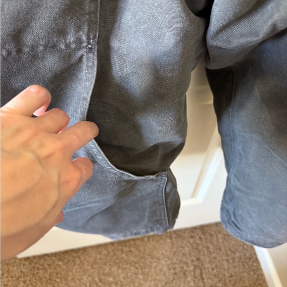 LIKE NEW MENS CARHARTT INSULATED JACKET SIZE L - Picture 5 of 11